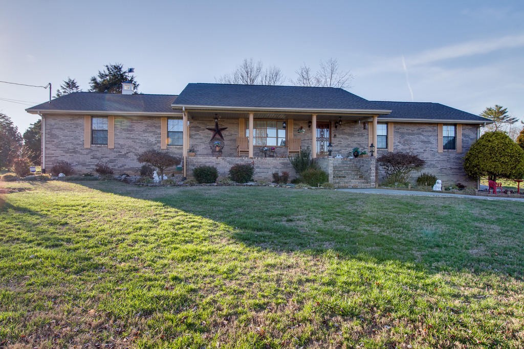 933 Chris Road Strawberry Plains, TN 37871 - Photo 2 of 38 Gallery Image 2