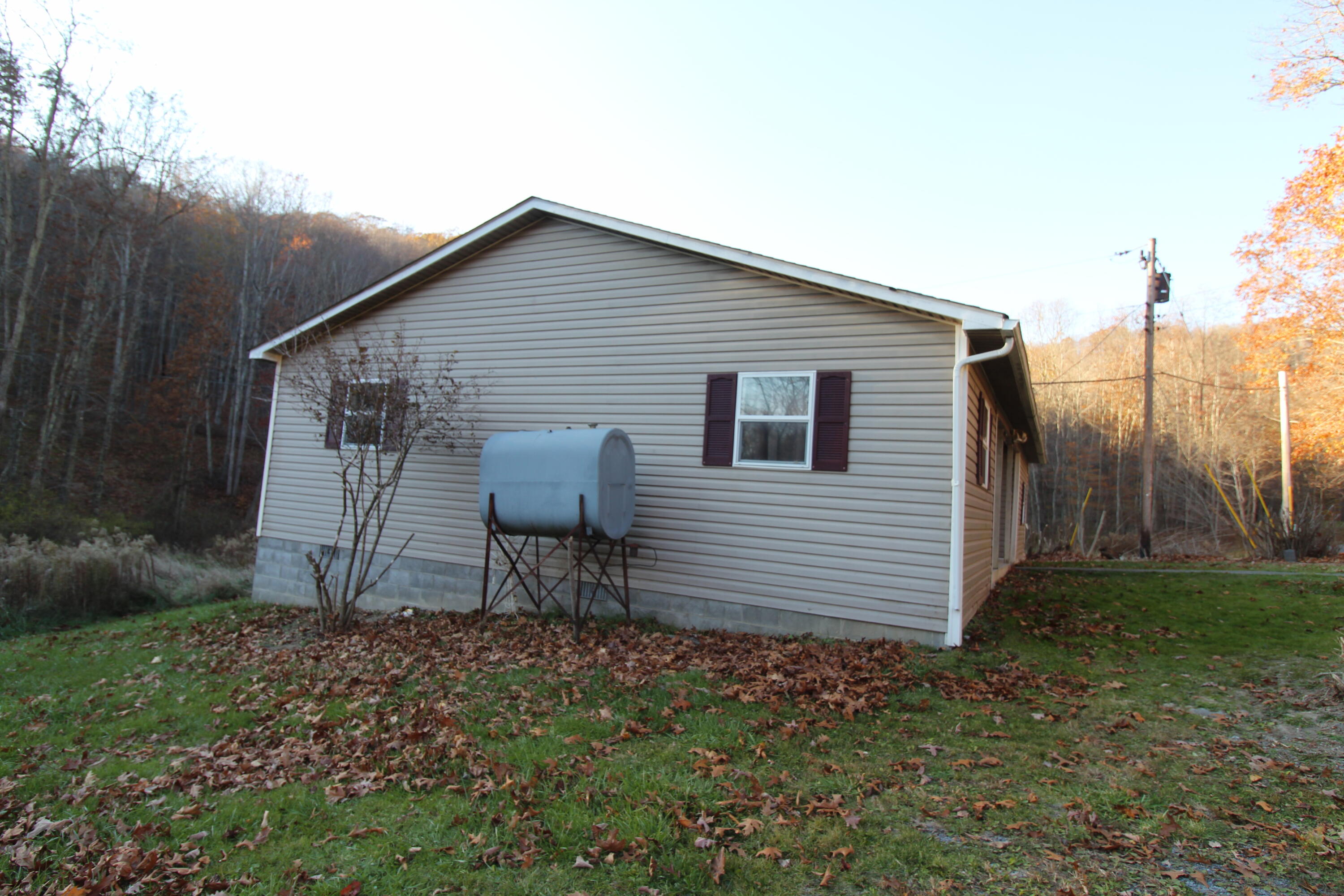 9031 Judson Road Hinton, WV 25951 - Photo 31 of 32 Gallery Image 31