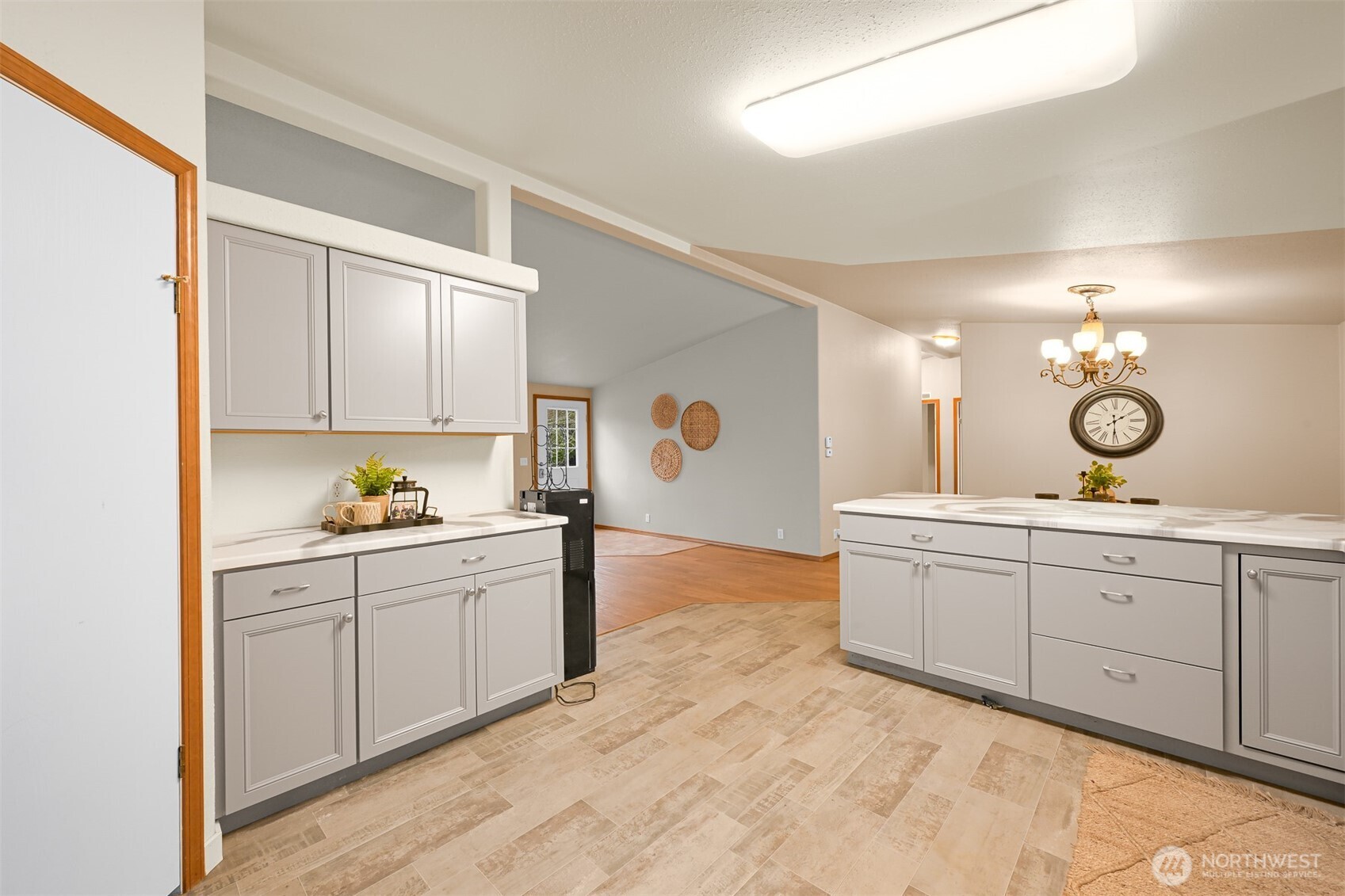 3025 East Smith Road Bellingham, WA 98226 - Photo 11 of 38 Gallery Image 11