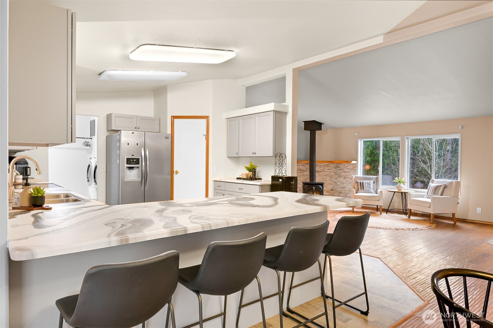 3025 East Smith Road Bellingham, WA 98226 - Photo 12 of 38 Gallery Image 12