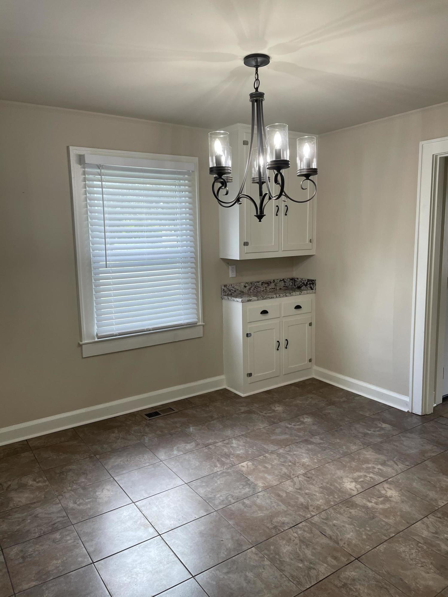 507 South Ruth Street Maryville, TN 37803 - Photo 8 of 31 EE65E513-CA19-47D9-8F47-D6FBFDA79E62