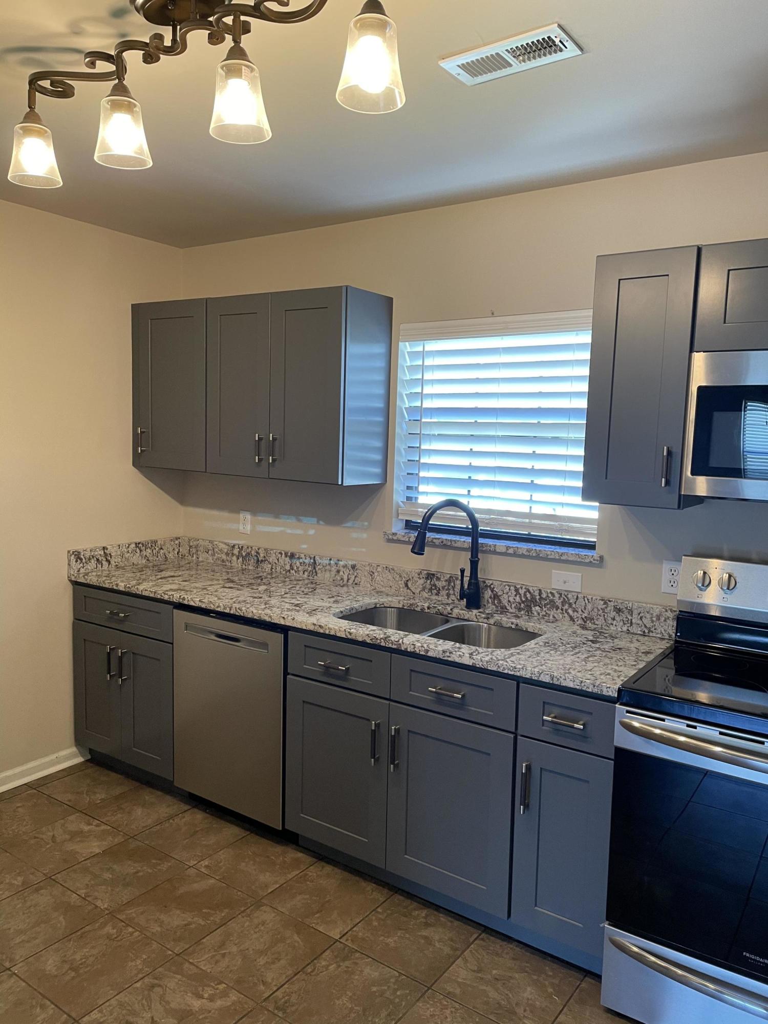 507 South Ruth Street Maryville, TN 37803 - Photo 10 of 31 899466A5-36C8-4A17-A6BE-4D896CF663CD