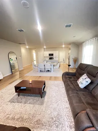 $289,900 | 2133 Preakness Drive, Seagoville, TX 75159