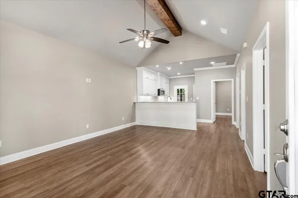 $1,375 | 304 East Cottonwood Street, Overton, TX 75684