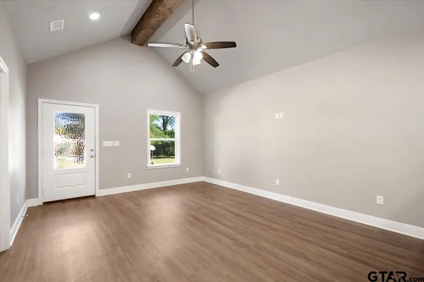 $1,375 | 304 East Cottonwood Street, Overton, TX 75684