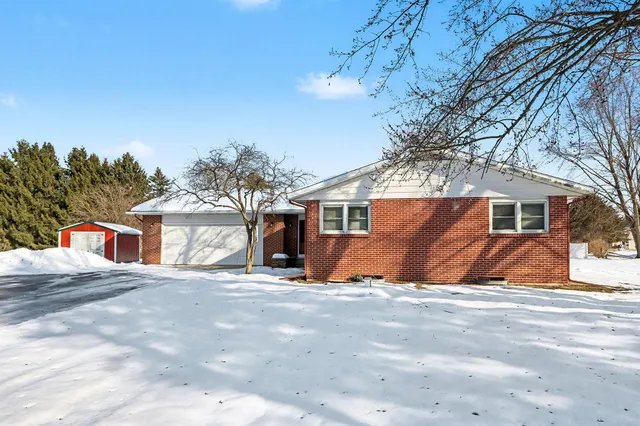 $2,000 | 411 Walden Drive, Otsego, MI 49078