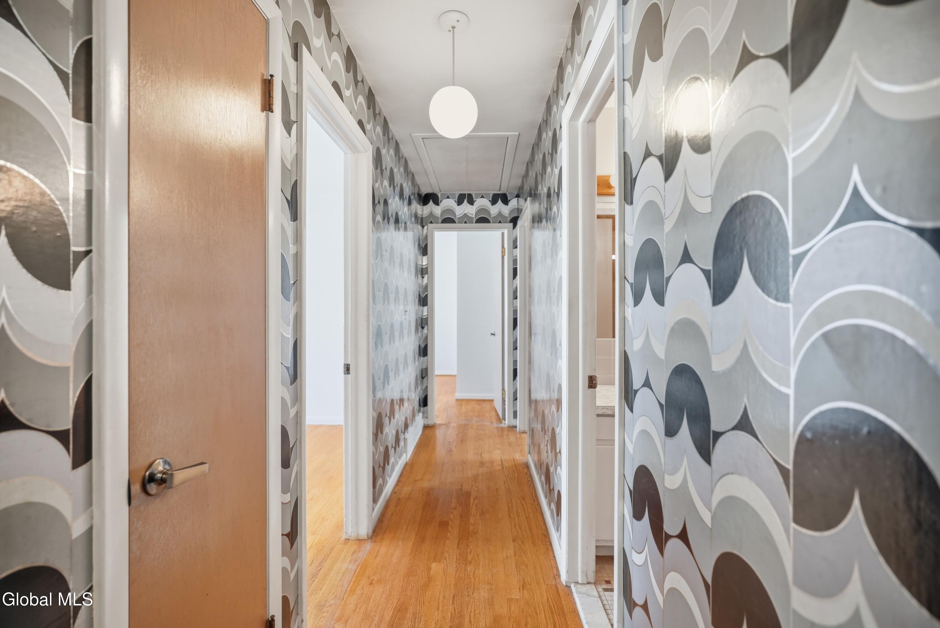 1225 Hempstead Road Niskayuna, NY 12309 - Photo 15 of 29 23