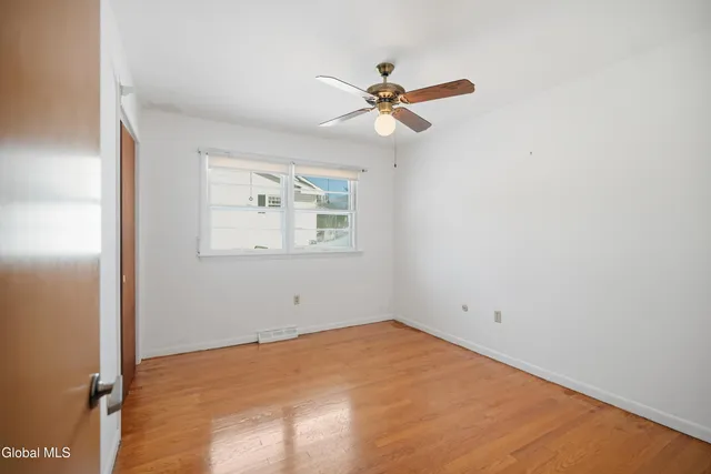 $400,000 | 1225 Hempstead Road, Niskayuna, NY 12309