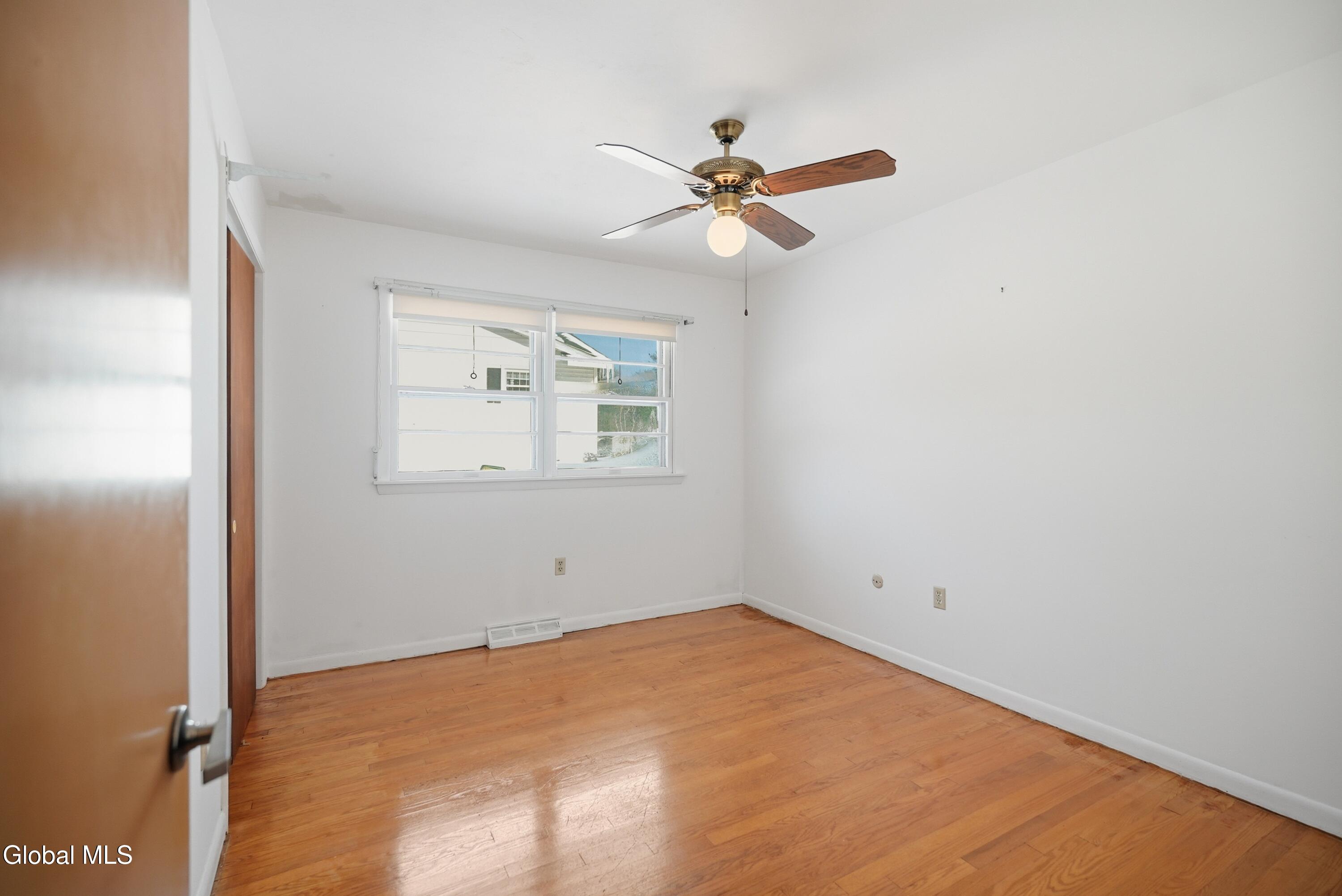 1225 Hempstead Road Niskayuna, NY 12309 - Photo 19 of 29 27