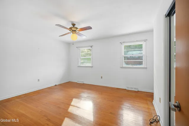 $400,000 | 1225 Hempstead Road, Niskayuna, NY 12309