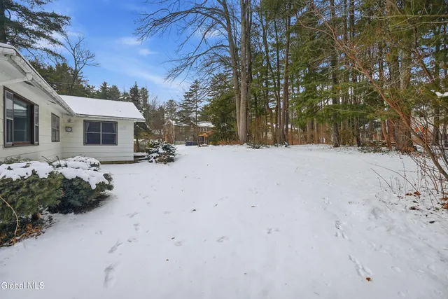 $400,000 | 1225 Hempstead Road, Niskayuna, NY 12309