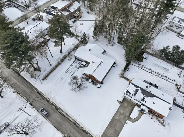 $400,000 | 1225 Hempstead Road, Niskayuna, NY 12309