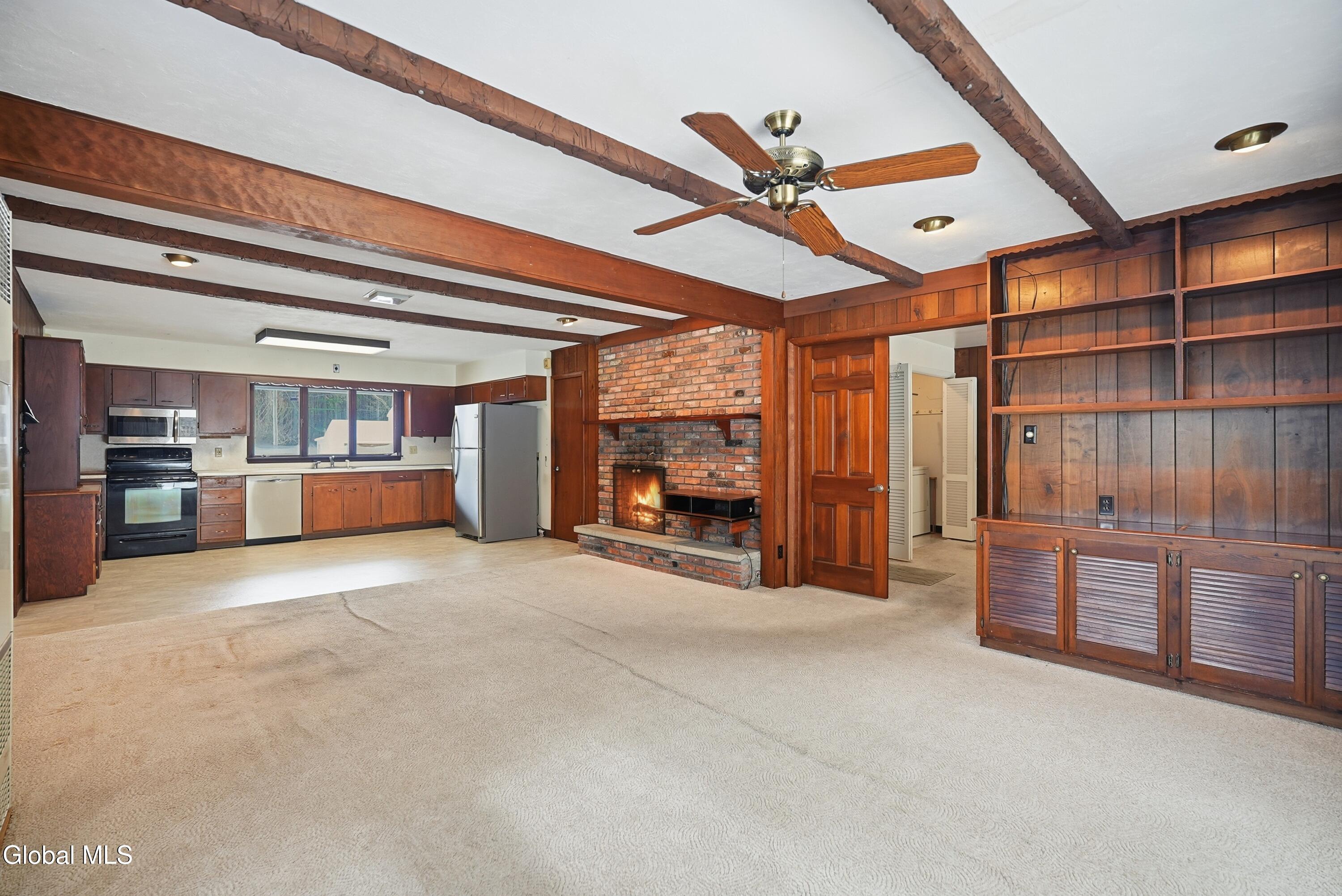 1225 Hempstead Road Niskayuna, NY 12309 - Photo 5 of 29 14