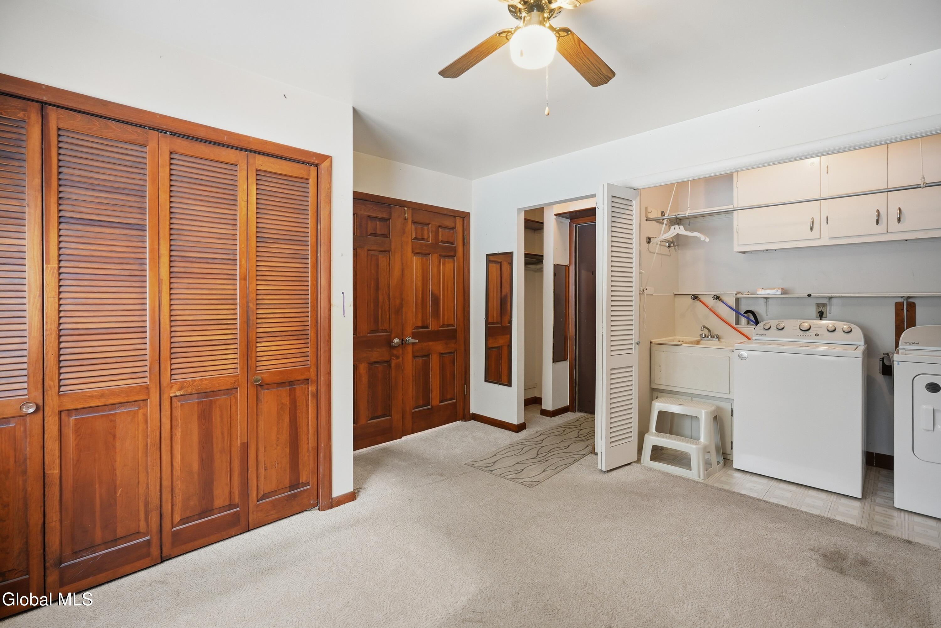 1225 Hempstead Road Niskayuna, NY 12309 - Photo 9 of 29 17