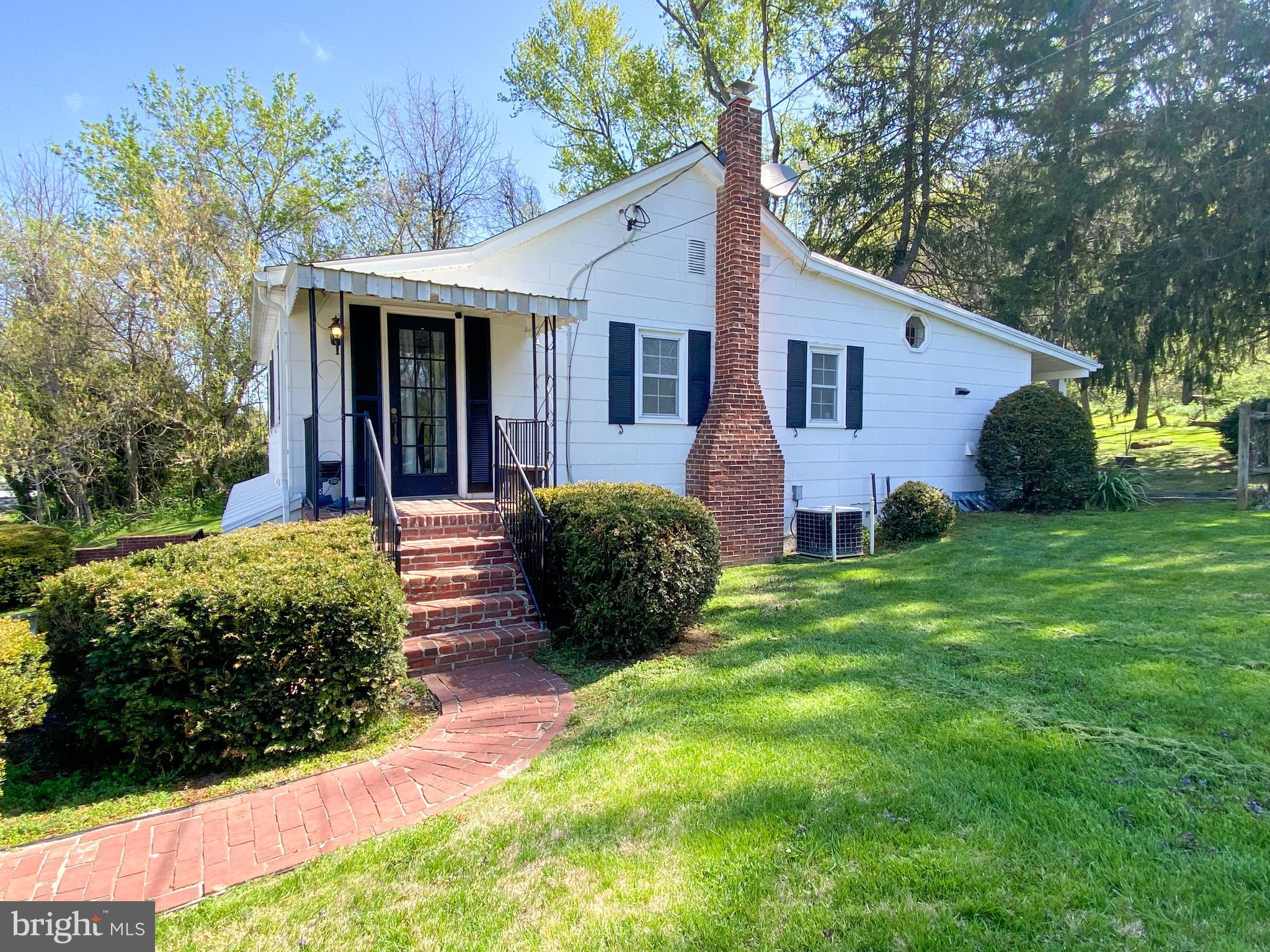 711 Spring Mills Road Westminster, MD 21157 - Photo 3 of 21 Gallery Image 3