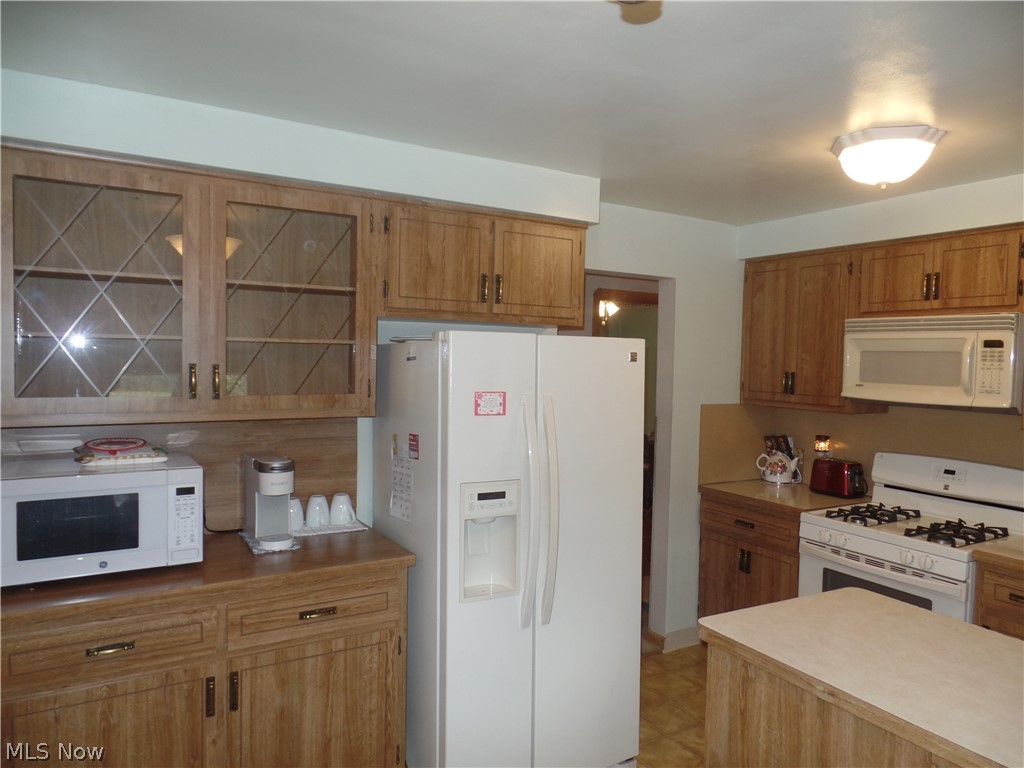6773 Maplewood Road Parma Heights, OH 44130 - Photo 11 of 26