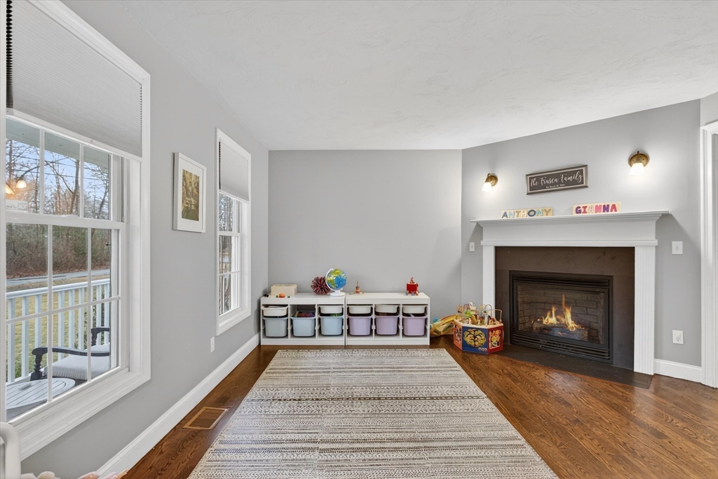 1935 Washington Street Extension Walpole, MA 02071 - Photo 4 of 41