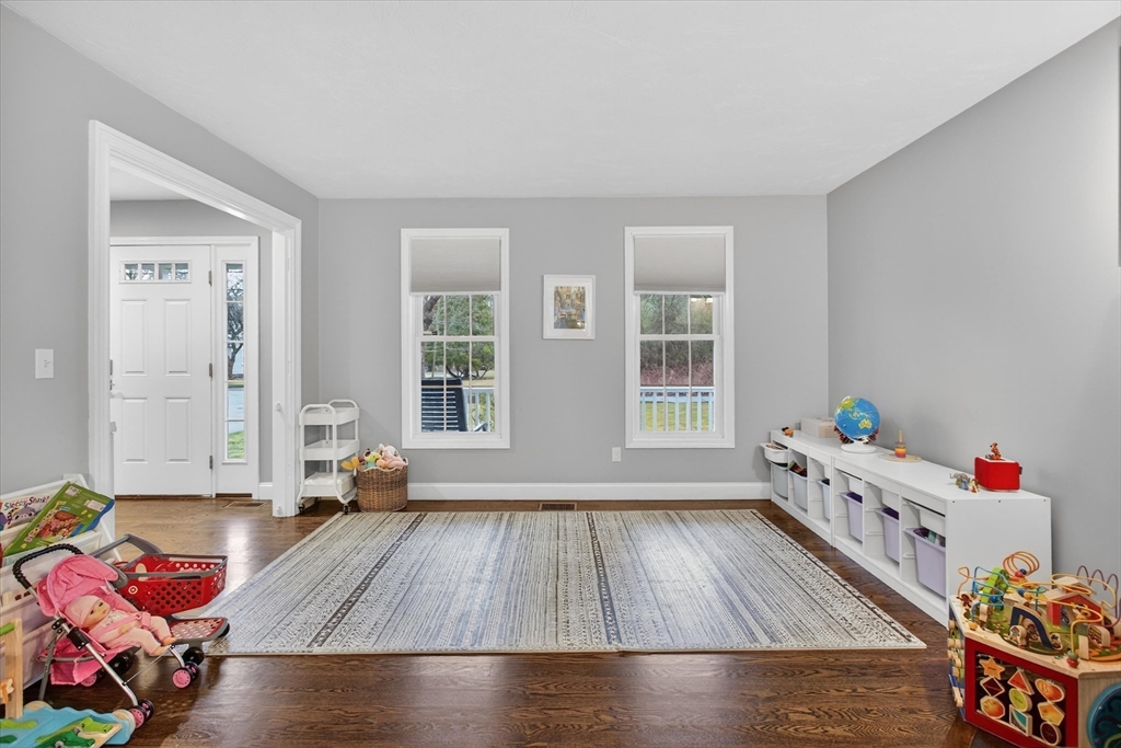 1935 Washington Street Extension Walpole, MA 02071 - Photo 7 of 41