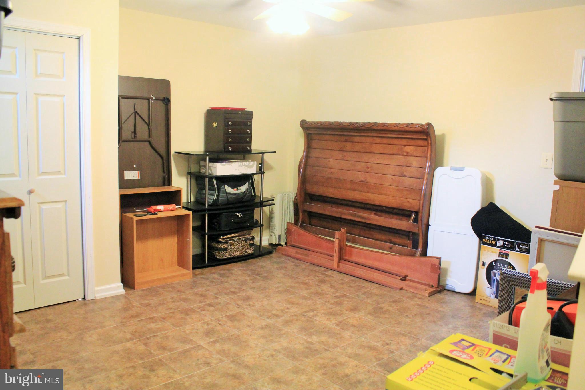 741 Seawall Road Baltimore, MD 21221 - Photo 21 of 26 Family Room
