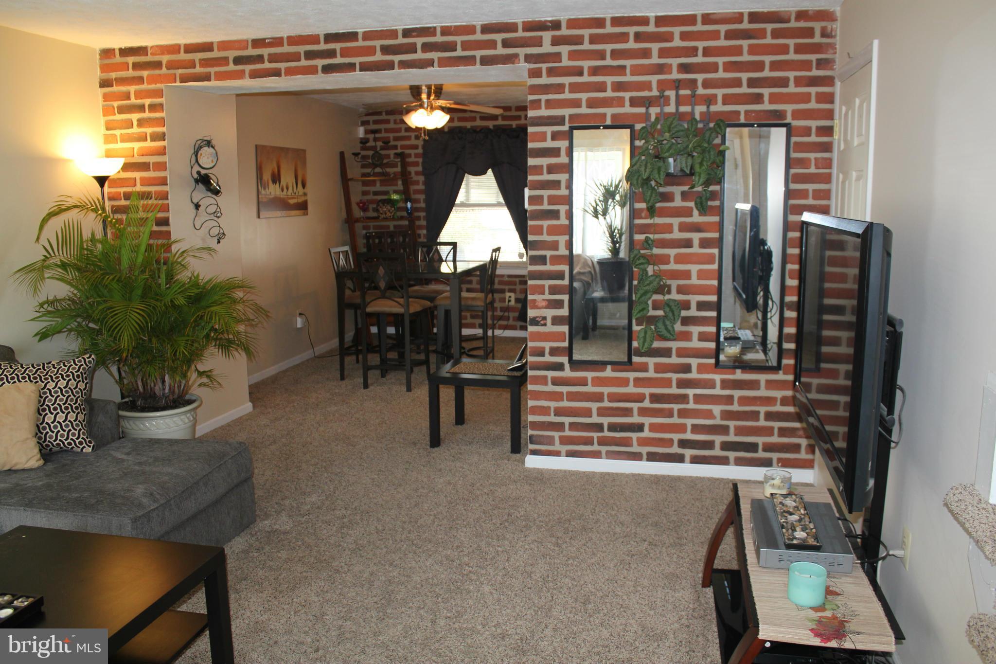 741 Seawall Road Baltimore, MD 21221 - Photo 7 of 26 Living Room