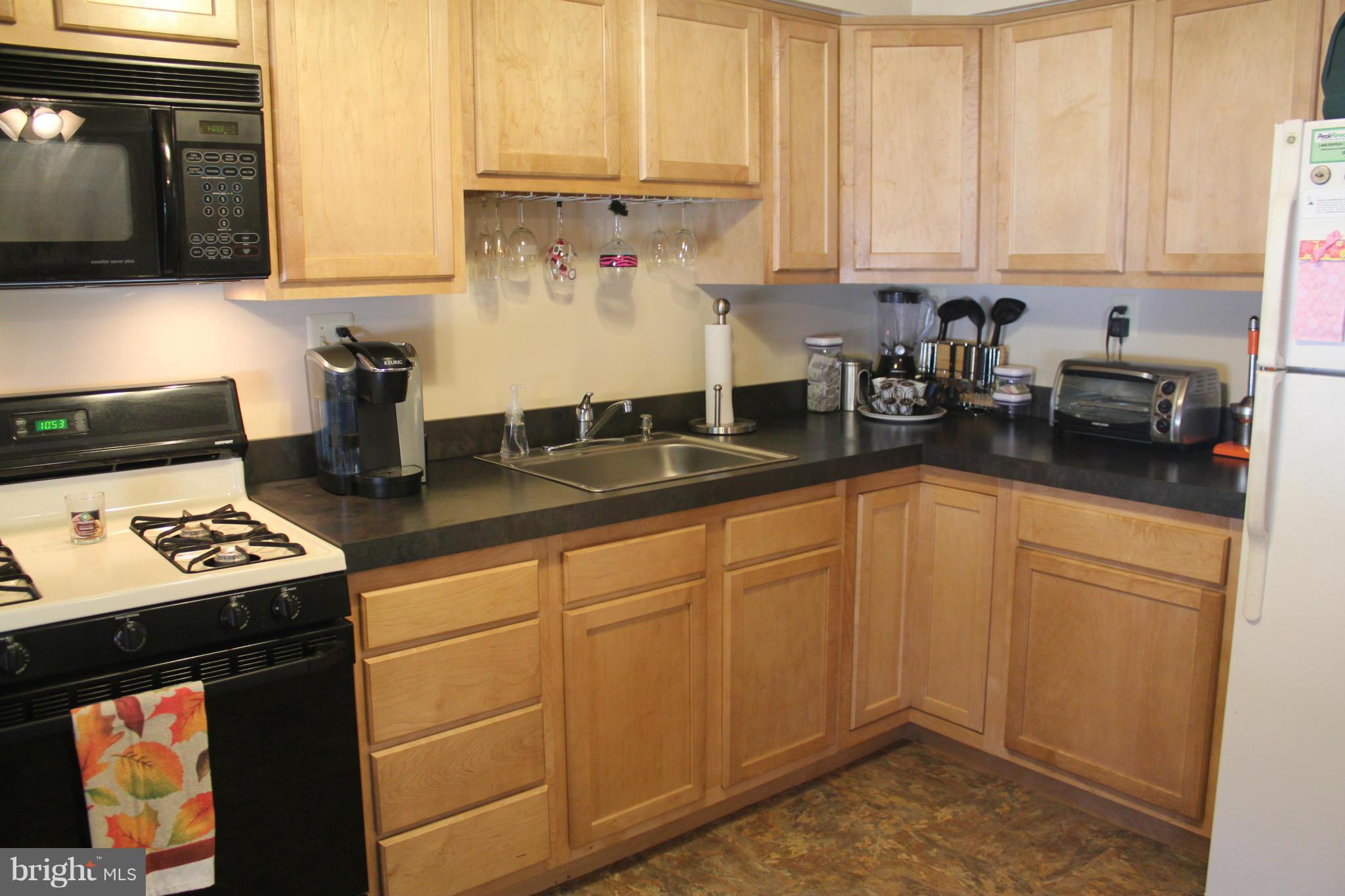 741 Seawall Road Baltimore, MD 21221 - Photo 10 of 26 Kitchen