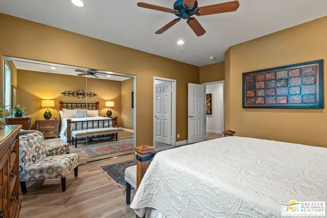 a view of a yard with plants