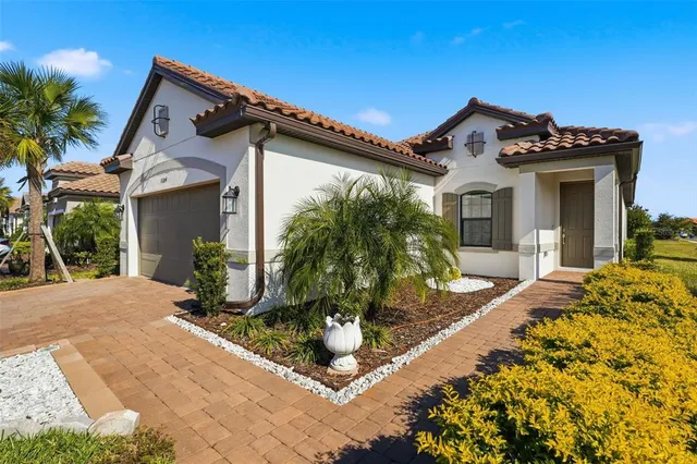 a view of house with a outdoor space