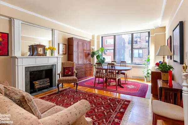 $840,000 | 235 East 73rd Street, Unit 10B | Lenox Hill