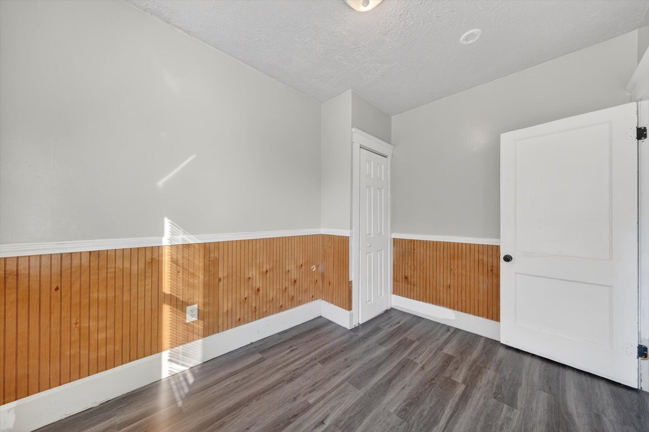 2966-2970 Harding Street Detroit, MI 48214 - Photo 22 of 39 22-2970-Harding-St-Detroit-MI-48214-Wind
