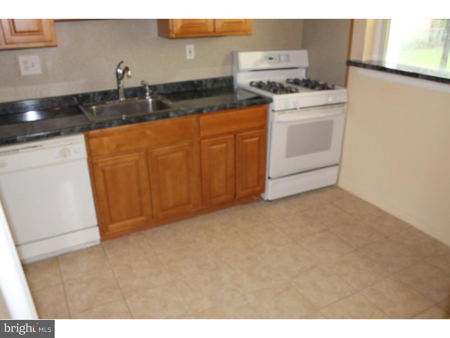 1174 Morefield Road Philadelphia, PA 19115 - Photo 11 of 24