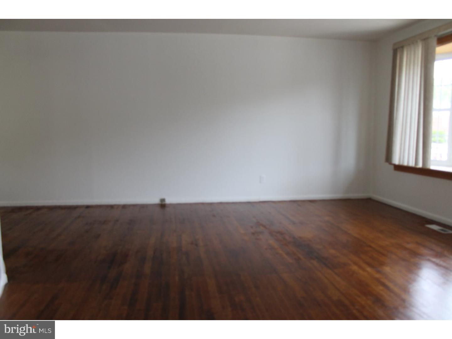 1174 Morefield Road Philadelphia, PA 19115 - Photo 7 of 24