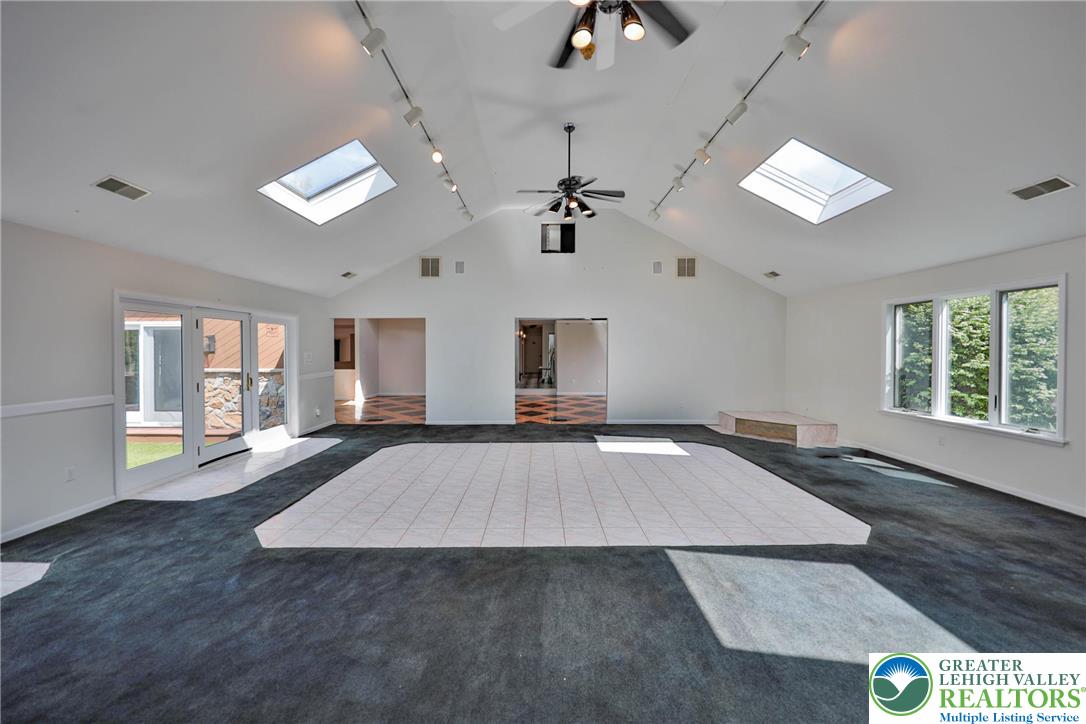 1015 Honeysuckle Road Walnutport, PA 18088 - Photo 18 of 75