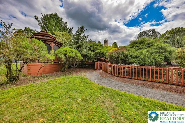 $699,000 | 1015 Honeysuckle Road, Walnutport, PA 18088