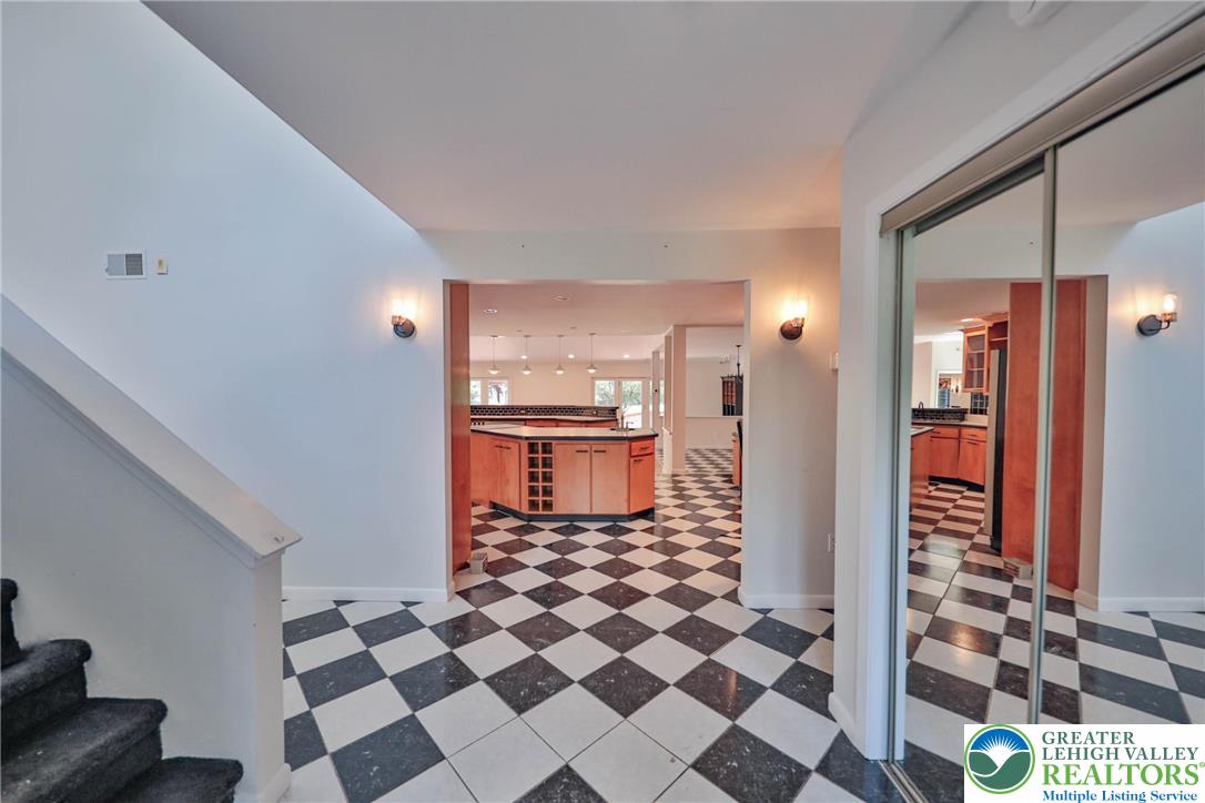 1015 Honeysuckle Road Walnutport, PA 18088 - Photo 10 of 75