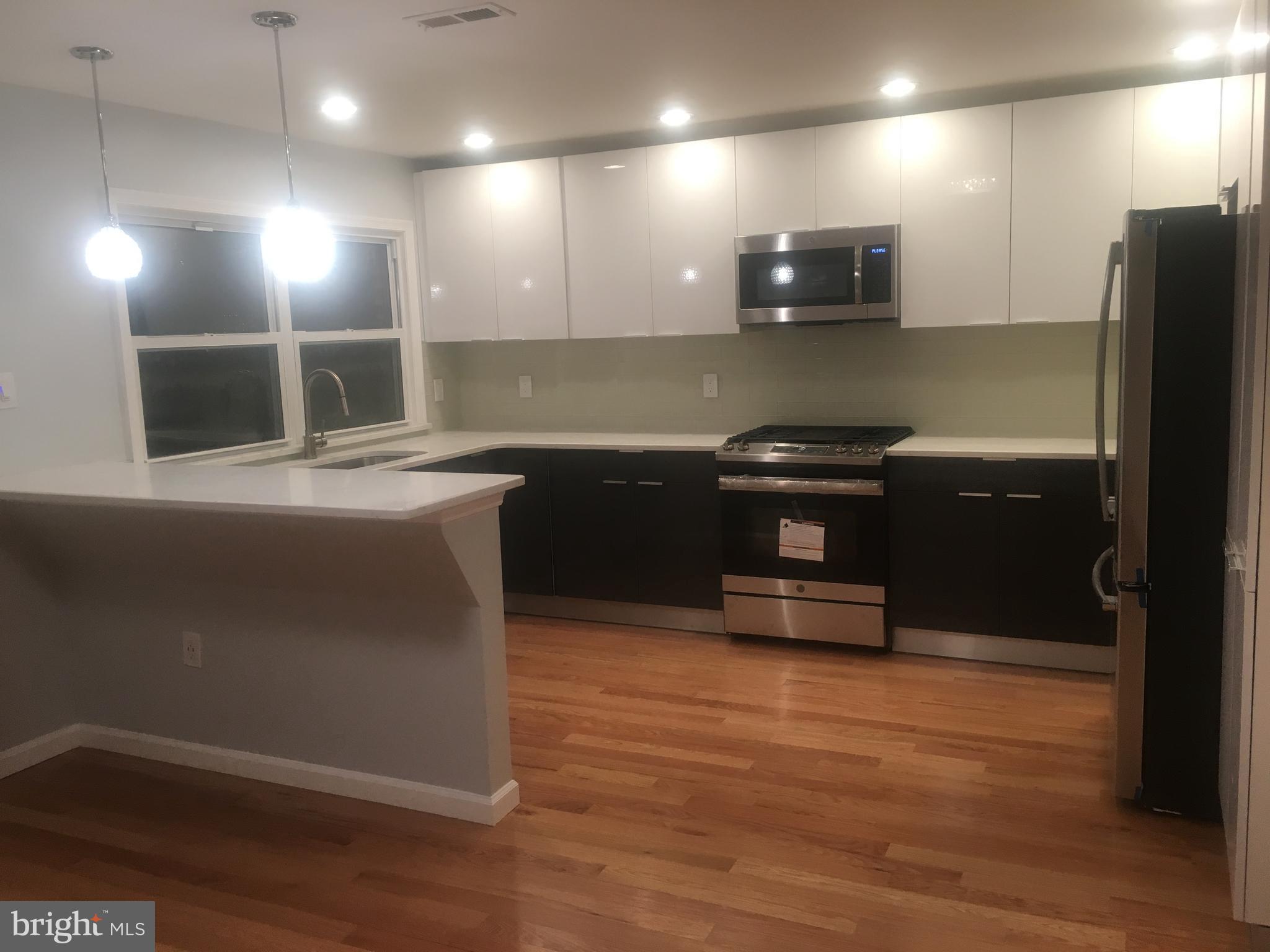 3572 Teton Road Philadelphia, PA 19154 - Photo 2 of 16