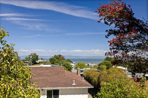 $3,695,000 | 1857 Hunt Drive, Burlingame, CA 94010