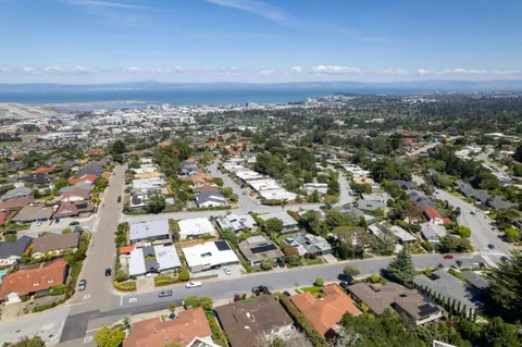 $3,695,000 | 1857 Hunt Drive, Burlingame, CA 94010