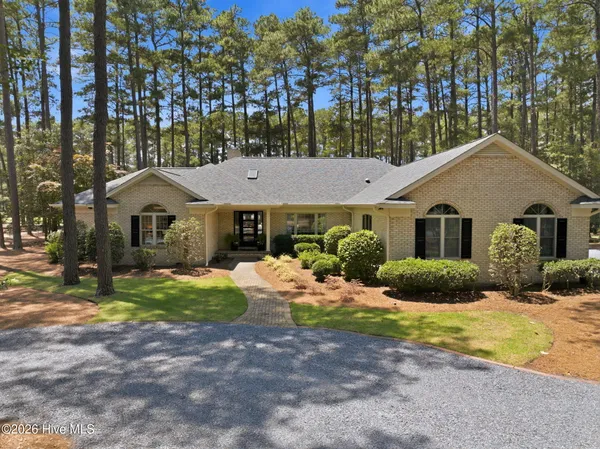 $1,157,000 | 45 Pinewild Drive, Pinehurst, NC 28374