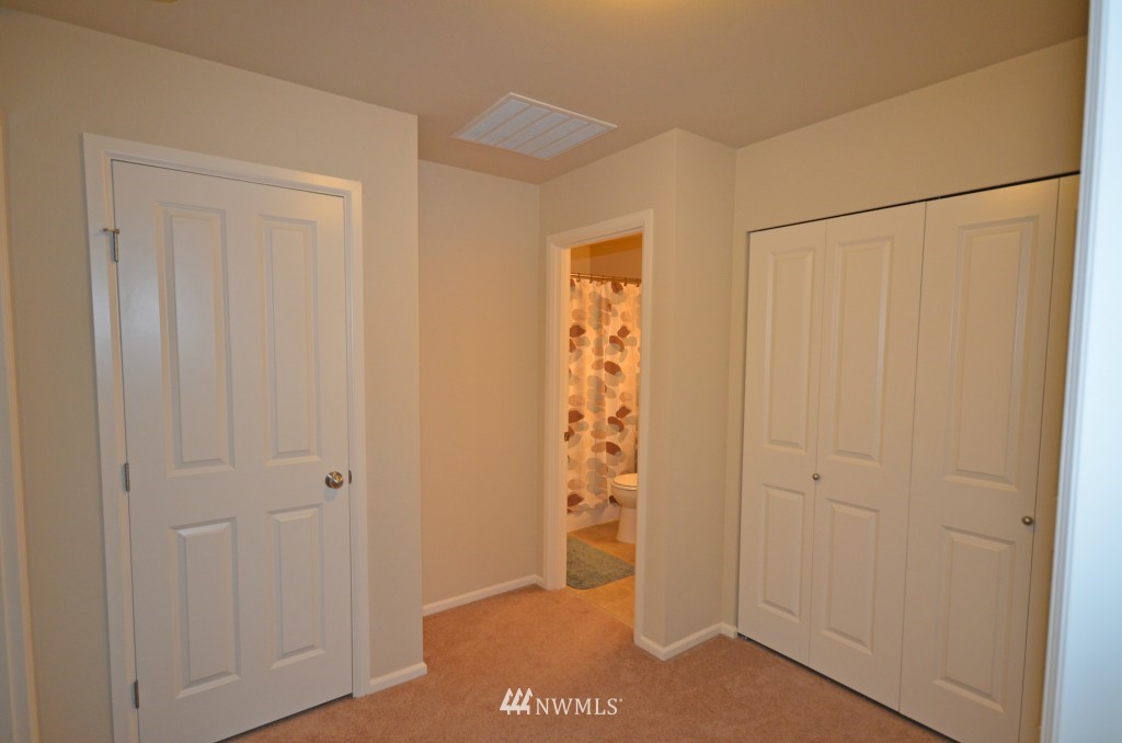 11 194th Street Southwest Bothell, WA 98012 - Photo 8 of 10