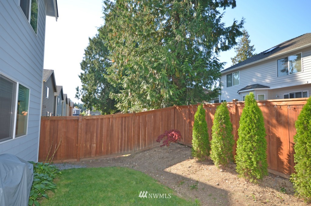 11 194th Street Southwest Bothell, WA 98012 - Photo 10 of 10 a view of a back yard
