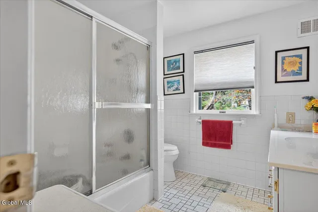 $479,000 | 23 Olde Coach Road, Glenville, NY 12302