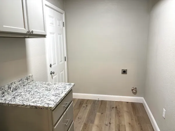 $172,500 | 802 South Lons Street, Brownfield, TX 79316
