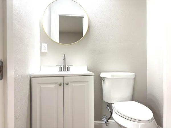 $172,500 | 802 South Lons Street, Brownfield, TX 79316