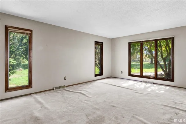 $299,900 | 1673 County Road 1100 East, Carmi, IL 62821