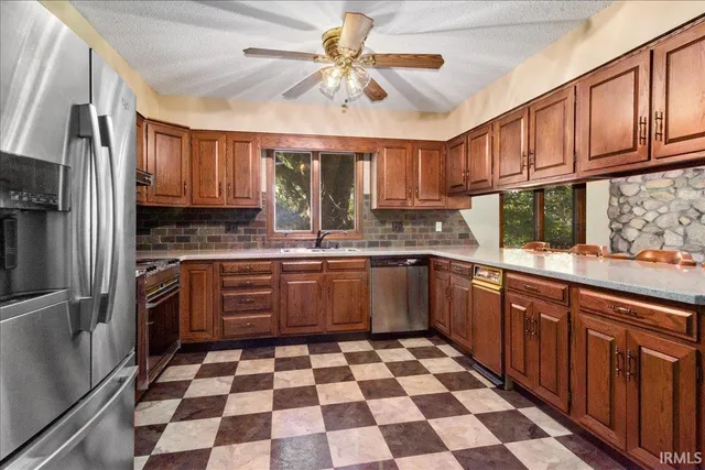 $299,900 | 1673 County Road 1100 East, Carmi, IL 62821