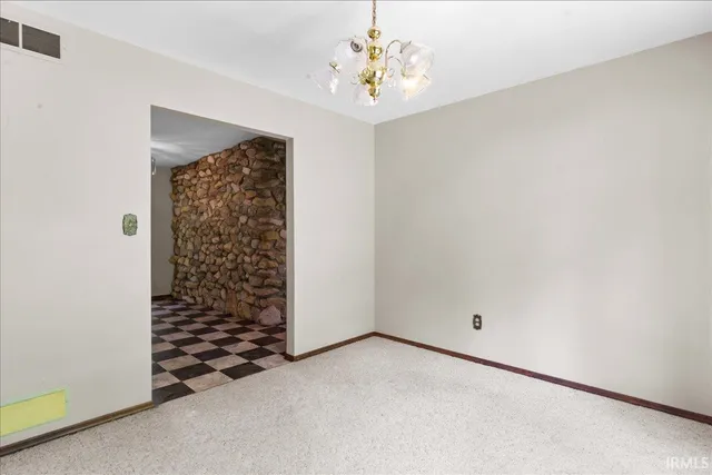 $299,900 | 1673 County Road 1100 East, Carmi, IL 62821