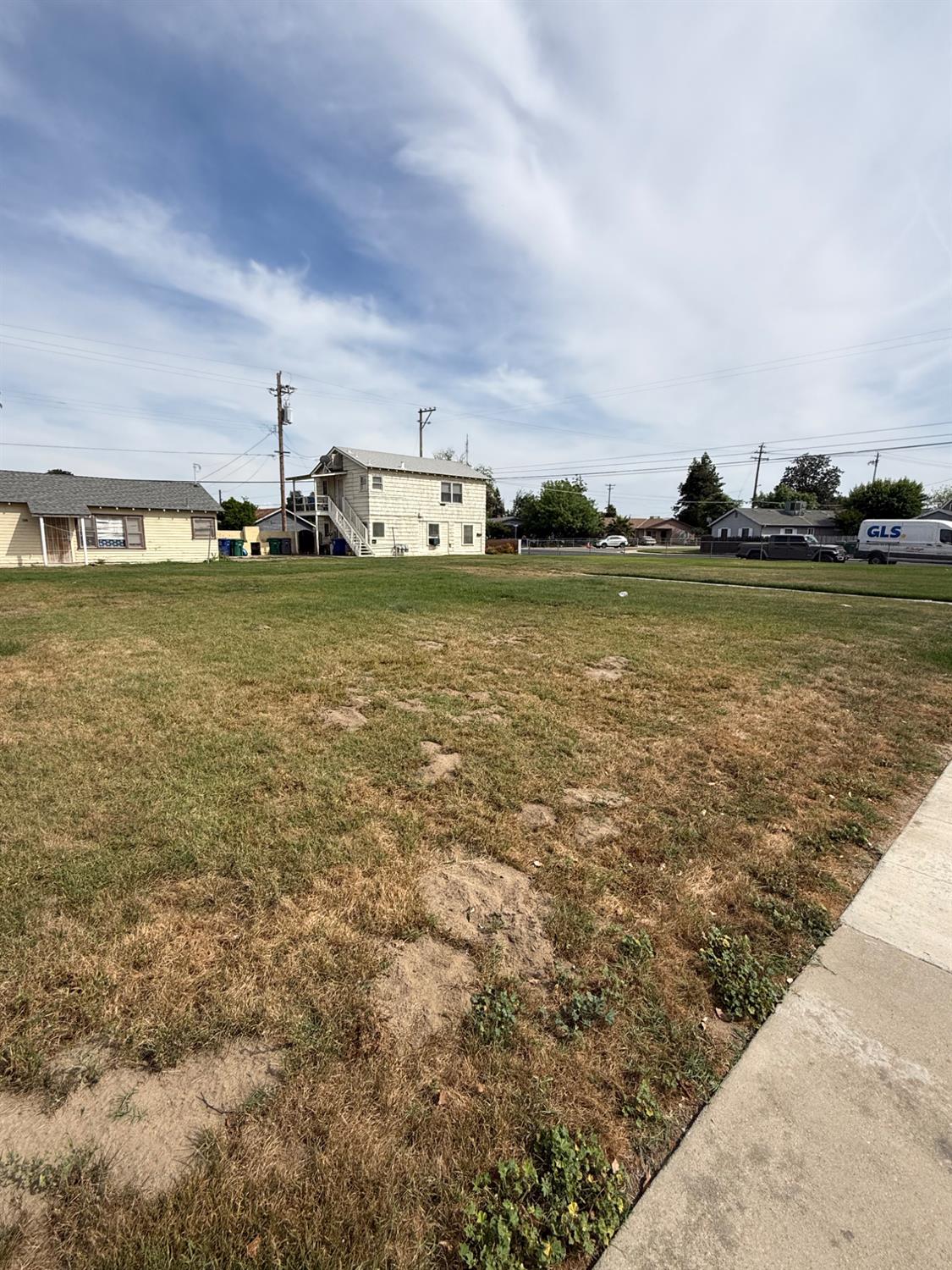 2406 B Street Selma, CA 93662 - Photo 1 of 6