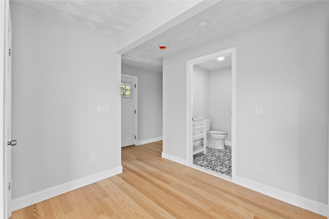 3 Riverview Avenue Westerly, RI 02891 - Photo 16 of 36