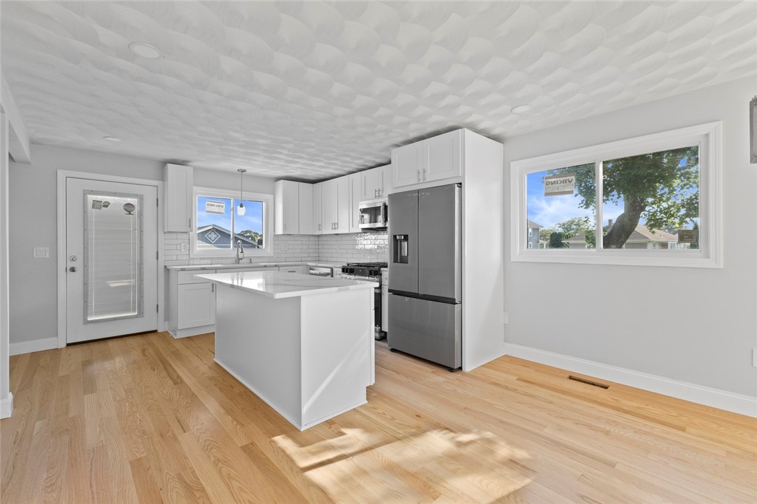 3 Riverview Avenue Westerly, RI 02891 - Photo 20 of 36