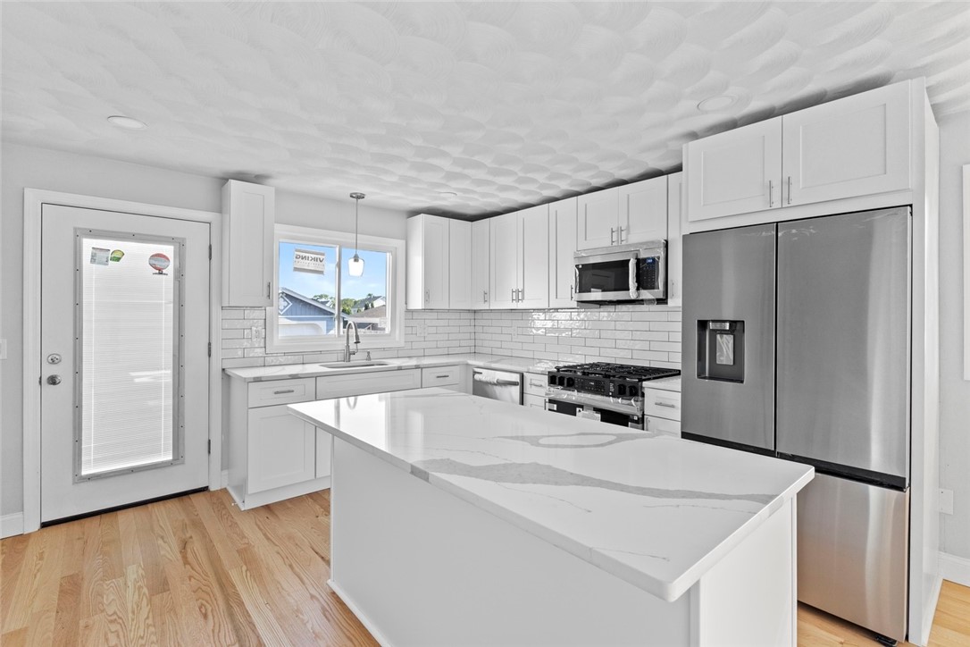 3 Riverview Avenue Westerly, RI 02891 - Photo 24 of 36